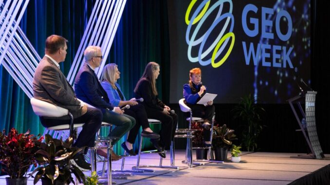 GeoWeek photo|geoWeek