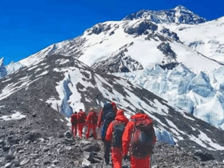 Surveying Mount Everest|||