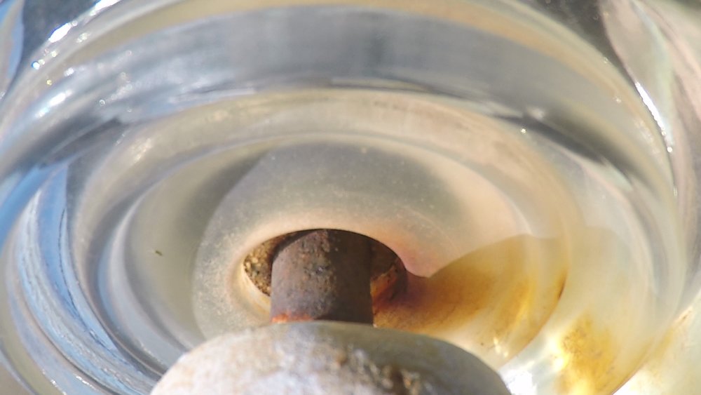 SiteSee insulator on transmission line 1047-STR-2068+A-bot-back-out00017